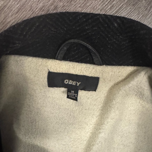 Obey Men’s Peacoat Size M - Picture 3 of 3
